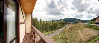 Отель MK Resort (ex. Магия Карпат) Буковель Стандартный двухместный номер с 1 кроватью и балконом-10