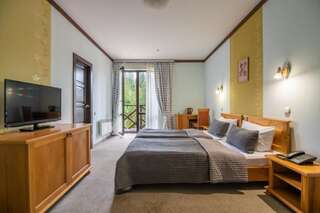 Отель MK Resort (ex. Магия Карпат) Буковель Полулюкс с 2 отдельными кроватями, вид на горы-2