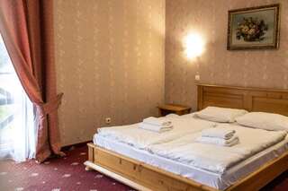 Отель MK Resort (ex. Магия Карпат) Буковель Двухместный номер эконом-класса с 1 кроватью-1