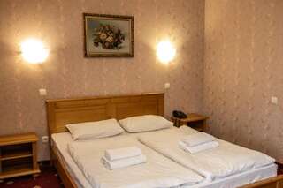 Отель MK Resort (ex. Магия Карпат) Буковель Двухместный номер эконом-класса с 1 кроватью-2