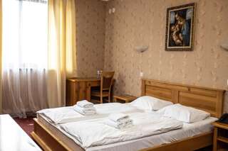 Отель MK Resort (ex. Магия Карпат) Буковель Двухместный номер с 1 кроватью, без балкона-1