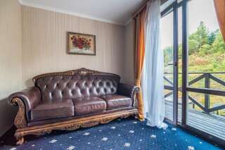 Отель MK Resort (ex. Магия Карпат) Буковель Люкс «Премиум» с видом на горы-8